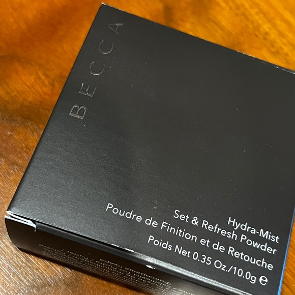 BECCA Translucent Setting Powder - Picture 5 of 5